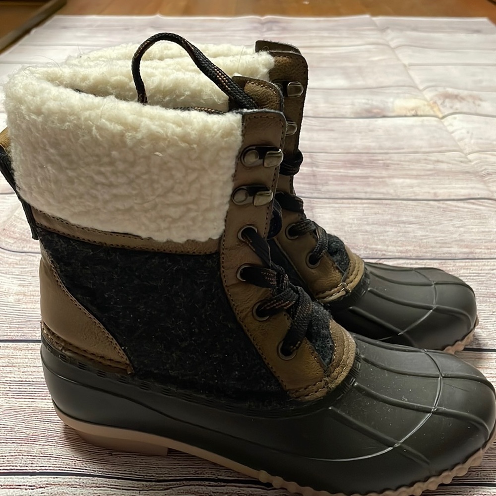 Maurice’s rain boot